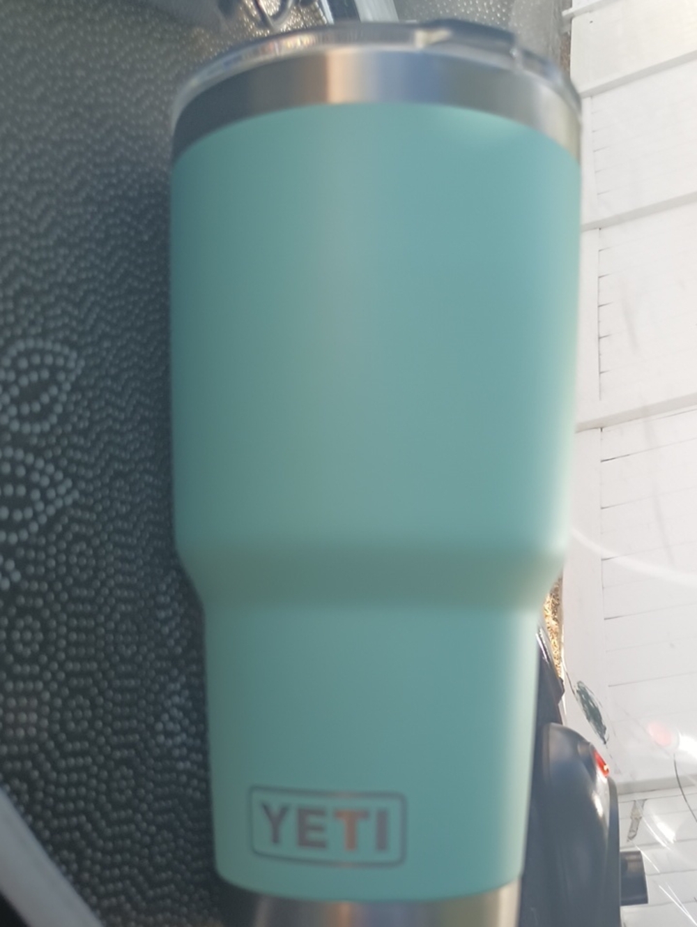 Yeti Rambler Tumbler in Seafoam  Green 30 Oz Cold / Hot